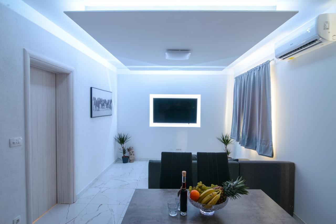 Apartments Pelja Trogir Extérieur photo